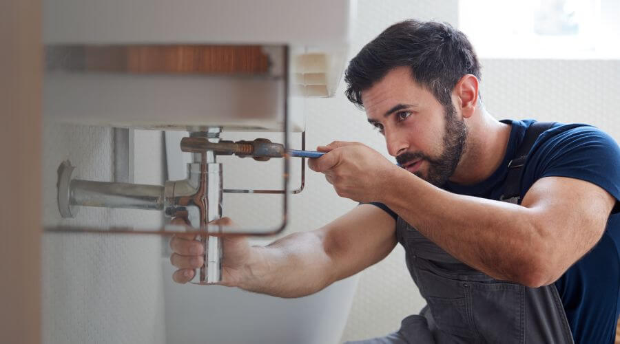 Faucet aerator cleaning/replacement in Encino, NM